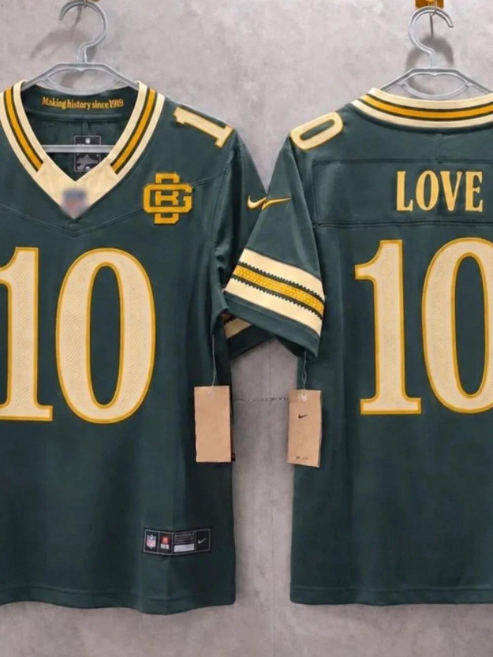 Green Bay Packers Jordan Love #10 Football Jersey Men's XL Green